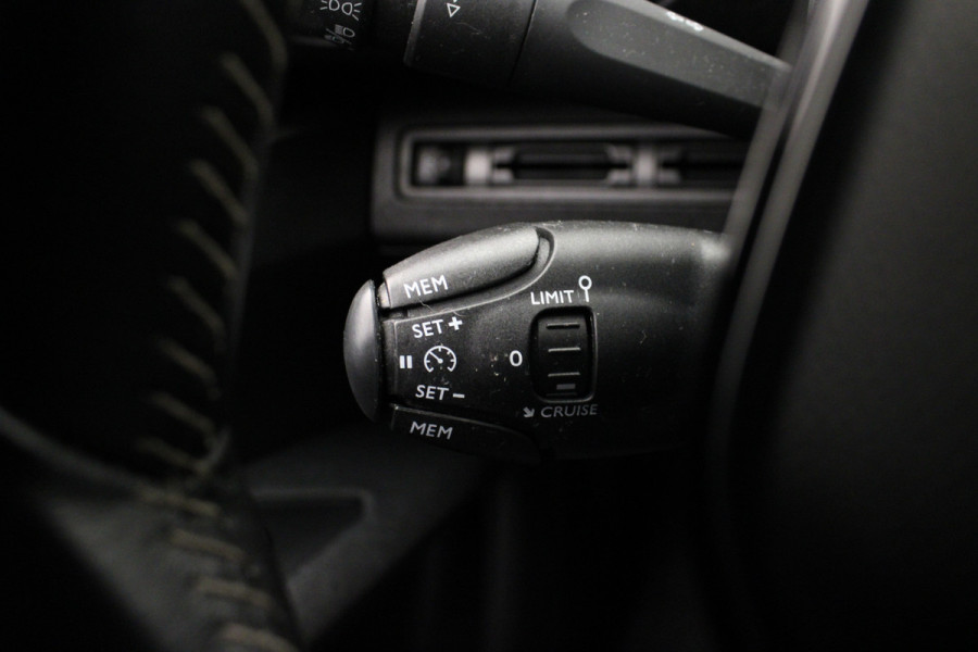 Peugeot 5008 1.2 PureTech Blue Lease Executive |Navi|