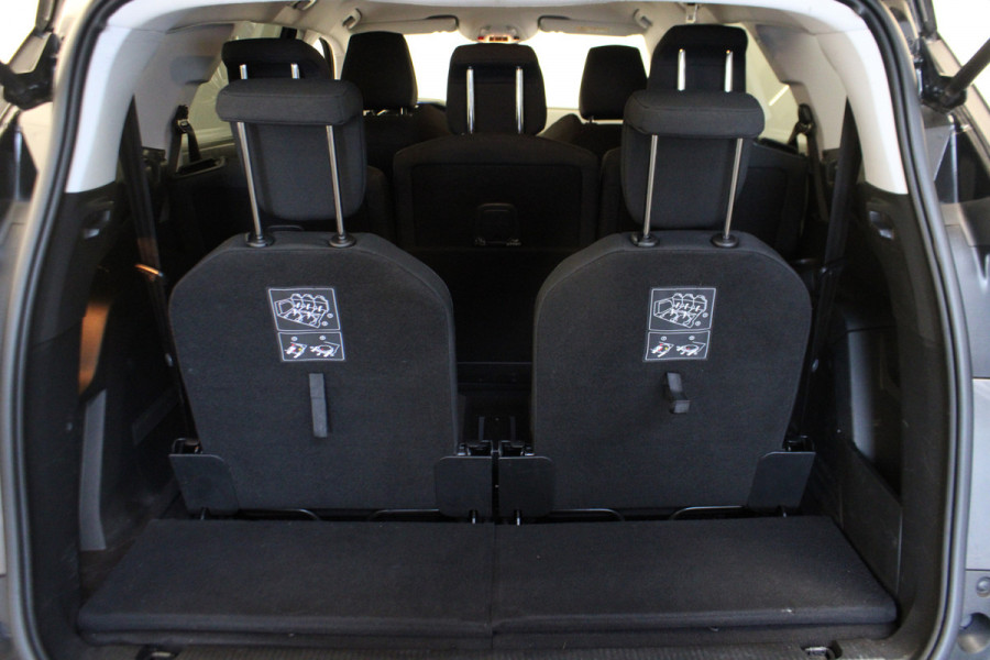 Peugeot 5008 1.2 PureTech Blue Lease Executive |Navi|