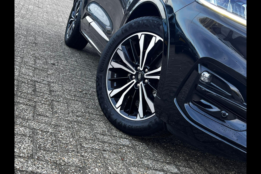 Ford Kuga 1.5 EcoBoost ST-Line 150pk | Winterpack | 19 inch lichtmetalen velgen | elektrisch bedienbare achterklep