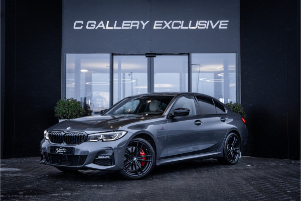 BMW 3-serie 330e High Executive - M Sport | Panorama | H&K | Memory | ACC
