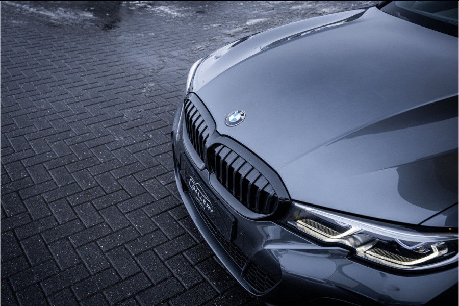 BMW 3-serie 330e High Executive - M Sport | Panorama | H&K | Memory | ACC