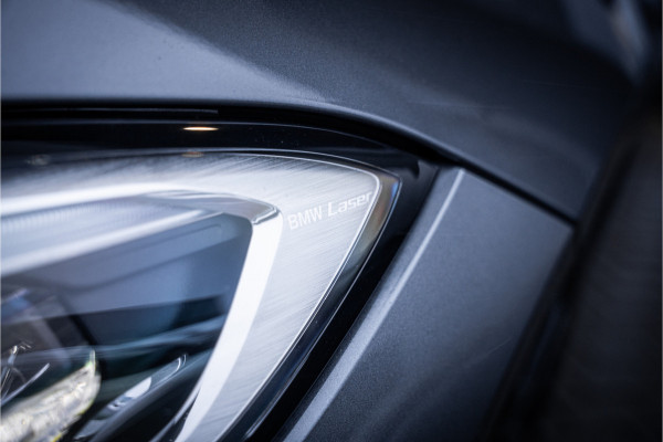 BMW 3-serie 330e High Executive - M Sport | Panorama | H&K | Memory | ACC