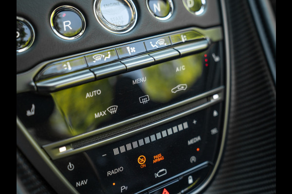 Aston Martin DBS Volante 5.2 V12 Superleggera | China Grey | Carbon Body Pack | Sports Plus Seats | Premium audio