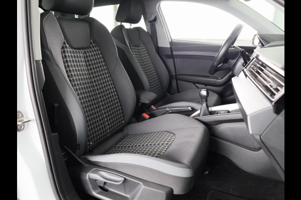 Audi A1 Sportback 30 TFSI Pro Line 110pk | S-line interieur | Climatronic | 17 inch lichtmetalen velgen | Navigatie via App