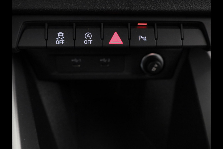 Audi A1 Sportback 30 TFSI Pro Line 110pk | S-line interieur | Climatronic | 17 inch lichtmetalen velgen | Navigatie via App