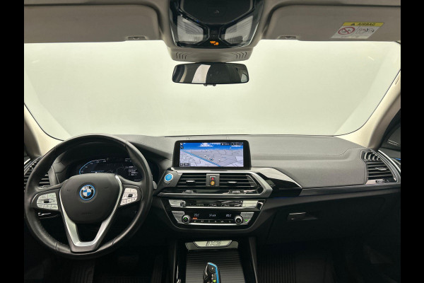 BMW iX3 High Executive 80 kWh | Pano/Dak | Harman/Kardon | Trekhaak | Head/Up | Camera