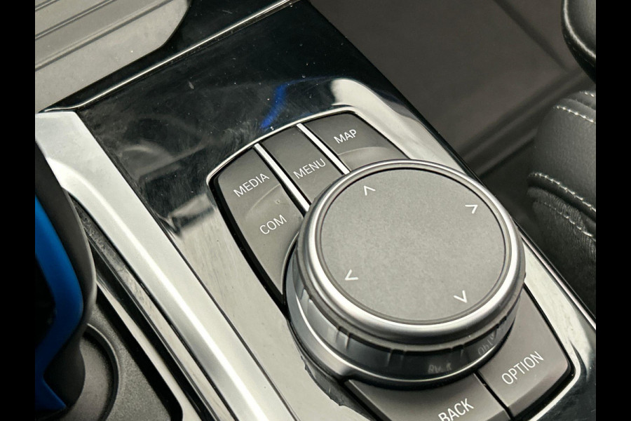 BMW iX3 High Executive 80 kWh | Pano/Dak | Harman/Kardon | Trekhaak | Head/Up | Camera