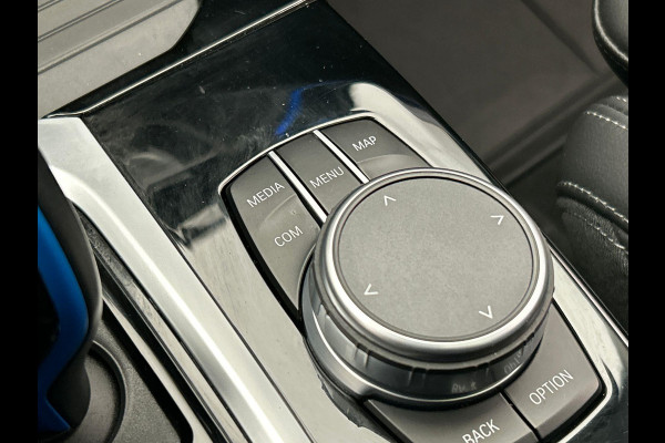 BMW iX3 High Executive 80 kWh | Pano/Dak | Harman/Kardon | Trekhaak | Head/Up | Camera