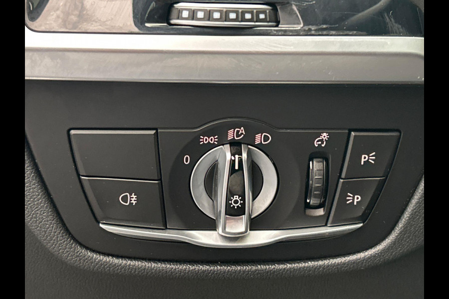 BMW iX3 High Executive 80 kWh | Pano/Dak | Harman/Kardon | Trekhaak | Head/Up | Camera