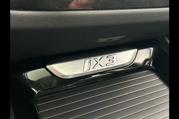 BMW iX3 High Executive 80 kWh | Pano/Dak | Harman/Kardon | Trekhaak | Head/Up | Camera