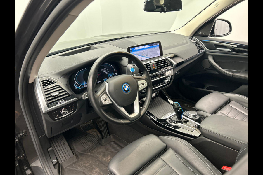 BMW iX3 High Executive 80 kWh | Pano/Dak | Harman/Kardon | Trekhaak | Head/Up | Camera