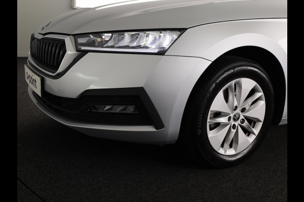 Škoda Octavia Combi 1.0 TSI Business Edition 110 pk | Verlengde garantie | Navigatie | Parkeersensoren | Apple Carplay/Android Auto | LED koplampen |