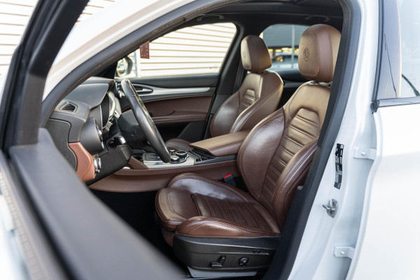 Alfa Romeo Stelvio 2.2d Super Panorama dak leer Navi trekhaak