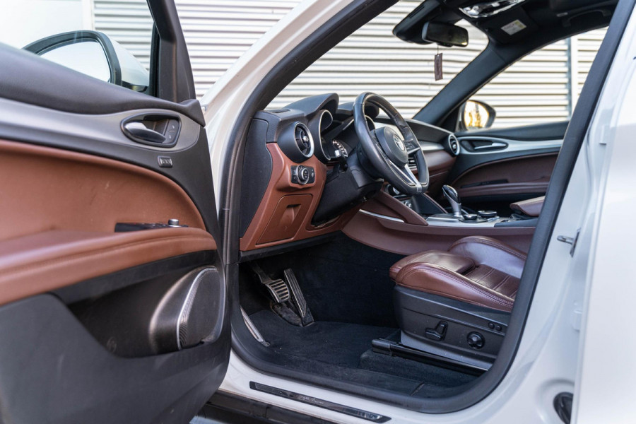 Alfa Romeo Stelvio 2.2d Super Panorama dak leer Navi trekhaak