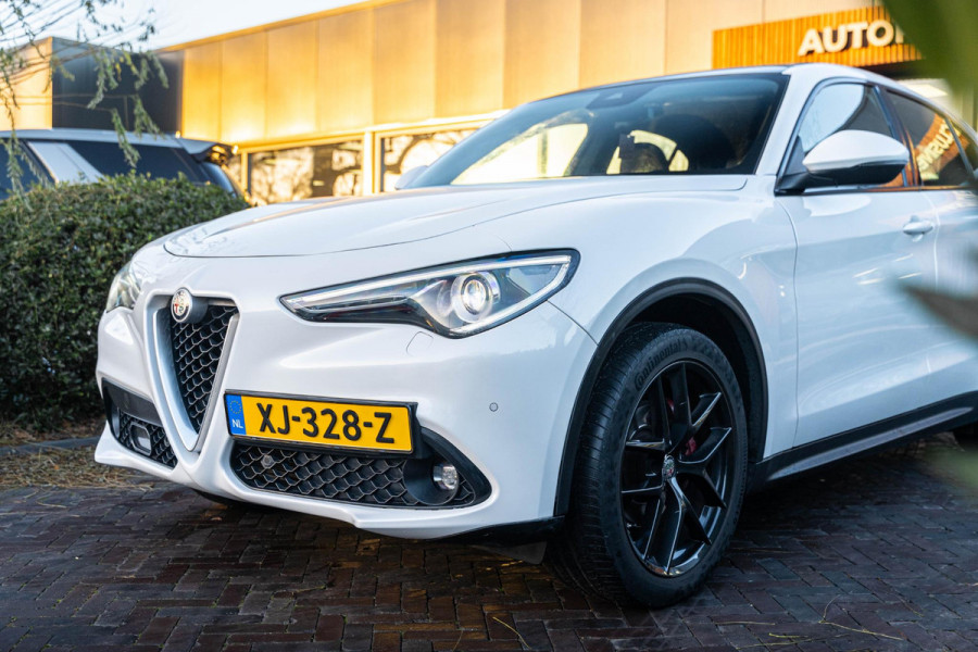 Alfa Romeo Stelvio 2.2d Super Panorama dak leer Navi trekhaak