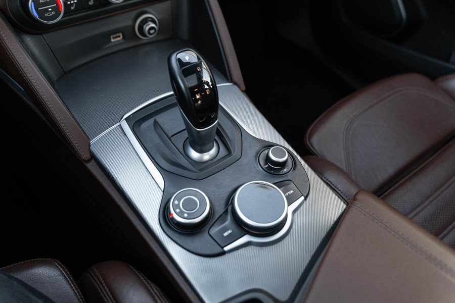 Alfa Romeo Stelvio 2.2d Super Panorama dak leer Navi trekhaak
