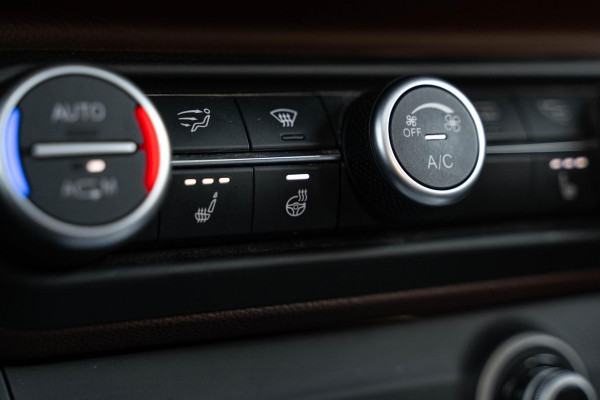 Alfa Romeo Stelvio 2.2d Super Panorama dak leer Navi trekhaak