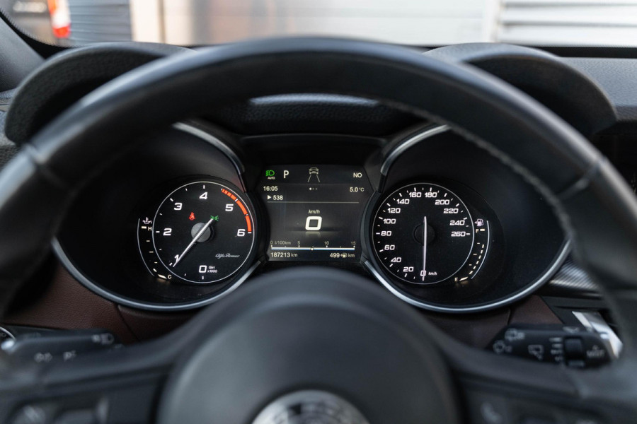 Alfa Romeo Stelvio 2.2d Super Panorama dak leer Navi trekhaak
