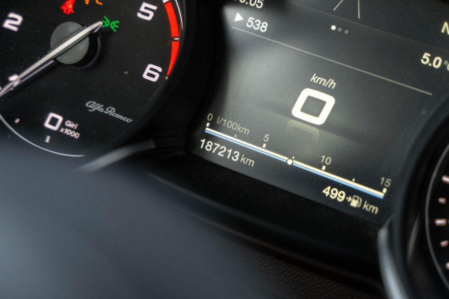 Alfa Romeo Stelvio 2.2d Super Panorama dak leer Navi trekhaak