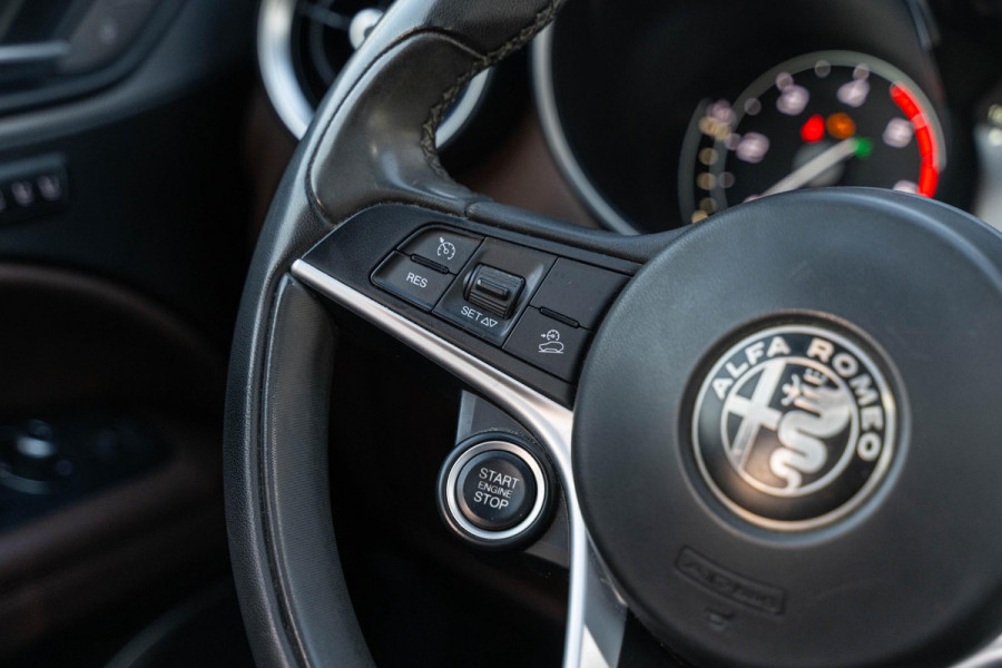 Alfa Romeo Stelvio 2.2d Super Panorama dak leer Navi trekhaak