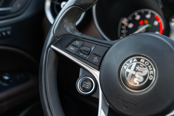 Alfa Romeo Stelvio 2.2d Super Panorama dak leer Navi trekhaak