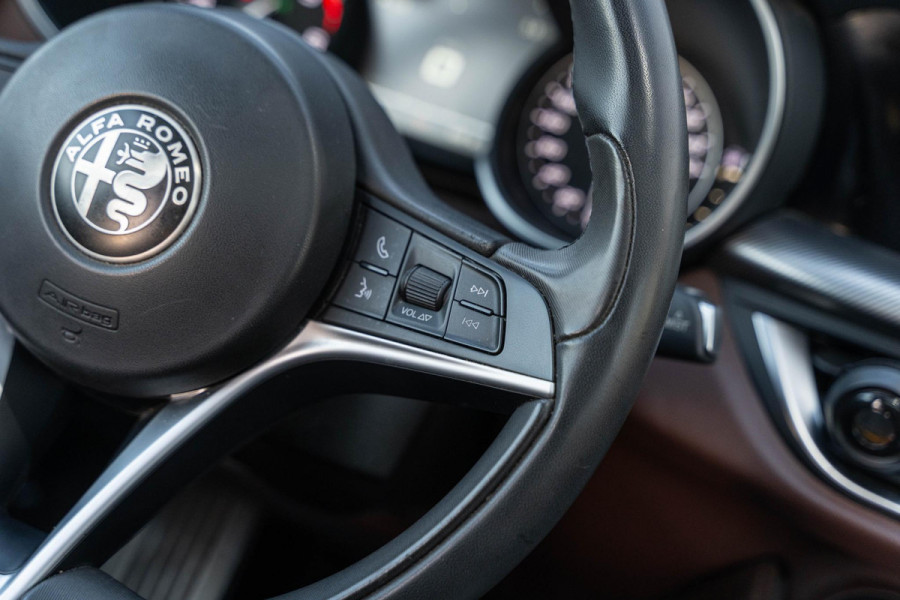 Alfa Romeo Stelvio 2.2d Super Panorama dak leer Navi trekhaak