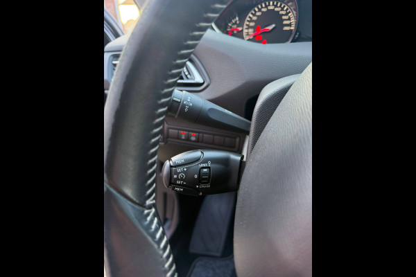 Peugeot 308 SW 1.2 PureTech 110 PK | Blue Lease Executive