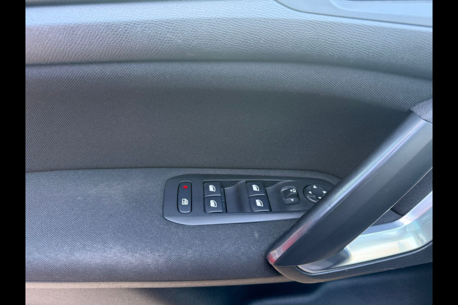 Peugeot 308 SW 1.2 PureTech 110 PK | Blue Lease Executive