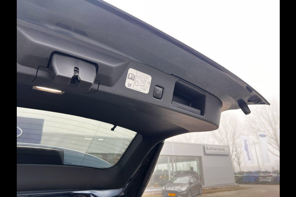 Ford Kuga 1.5 EcoBoost ST-Line X 150pk | Driver Assistance Pack | Wegklapbare Trekhaak | Winterpack | Technology Pack | 1.800kg Trekgewicht