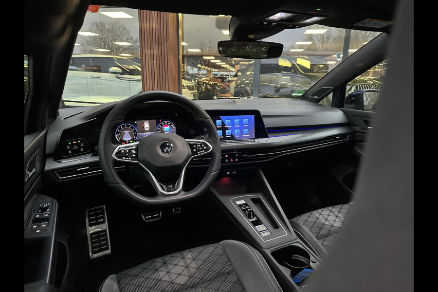 Volkswagen Golf Variant 1.5 eTSI R-Line Panoramadak, Keyless entry, Camera, LED pakket