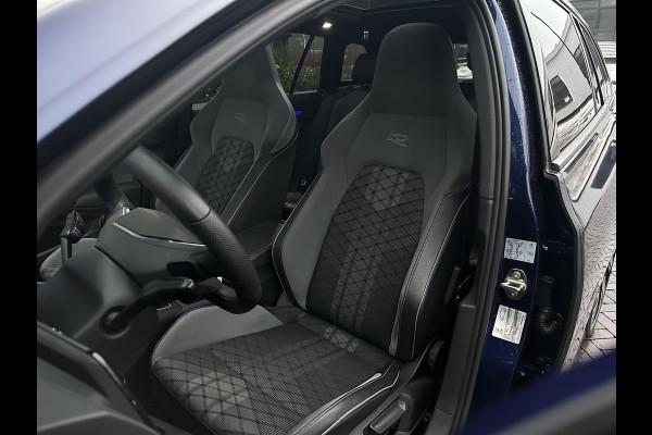 Volkswagen Golf Variant 1.5 eTSI R-Line Panoramadak, Keyless entry, Camera, LED pakket
