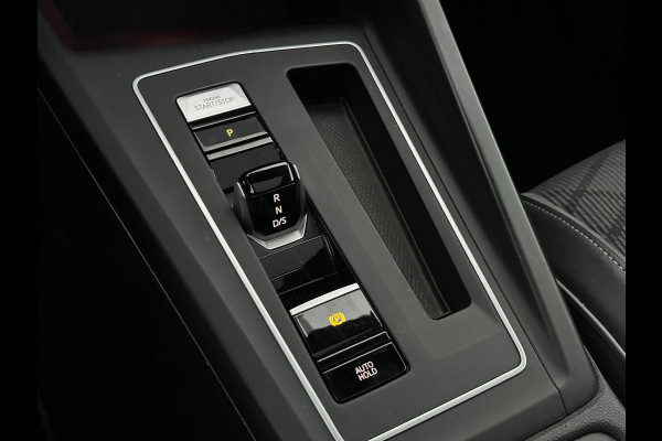 Volkswagen Golf Variant 1.5 eTSI R-Line Panoramadak, Keyless entry, Camera, LED pakket