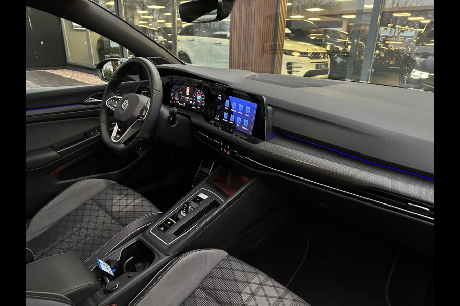 Volkswagen Golf Variant 1.5 eTSI R-Line Panoramadak, Keyless entry, Camera, LED pakket