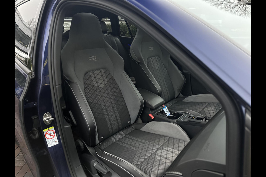 Volkswagen Golf Variant 1.5 eTSI R-Line Panoramadak, Keyless entry, Camera, LED pakket