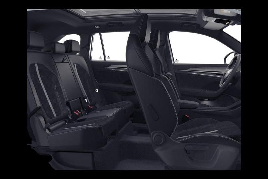 Škoda Kodiaq Sportline Business PHEV 1.5 TSI 204 pk 6 versn. DSG | Panoramadak | Wegklapbare trekhaak | Winter pakket | Verwarmbare vooruit