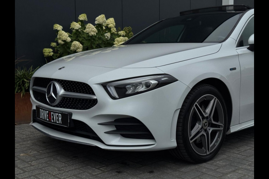 Mercedes-Benz A-Klasse 250 e AMG Line FULL PANO SFEER ECC PDC SPORTVELGEN NAVI