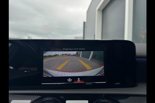 Mercedes-Benz A-Klasse 250 e AMG Line FULL PANO SFEER ECC PDC SPORTVELGEN NAVI