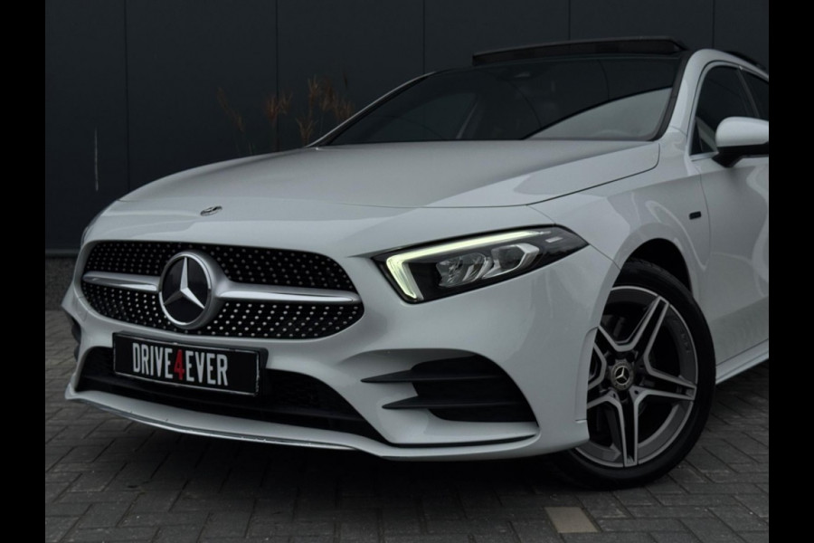 Mercedes-Benz A-Klasse 250 e AMG Line FULL PANO SFEER ECC PDC SPORTVELGEN NAVI