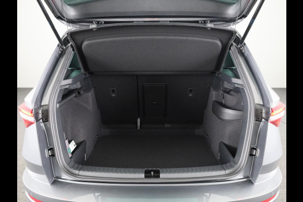 Škoda Karoq Sportline Business 1.5 TSI 150 pk 7 versn. DSG | Wegklapbare trekhaak | Travel Assist Pakket Plus