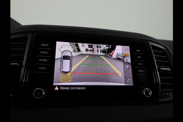 Škoda Karoq Sportline Business 1.5 TSI 150 pk 7 versn. DSG | Wegklapbare trekhaak | Travel Assist Pakket Plus