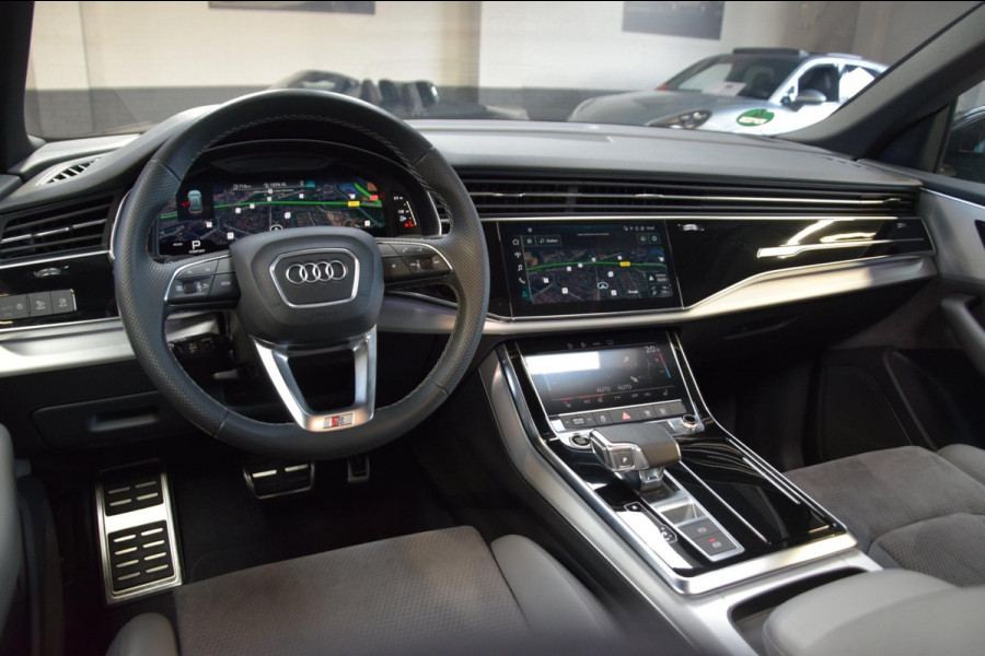 Audi Q8 55 TFSI Quattro Pro Line S *S-Line*|Panoramadak|Dealer onderhouden|ACC|