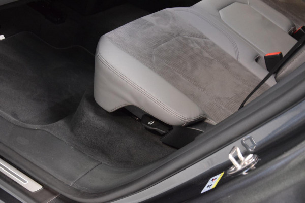 Audi Q8 55 TFSI Quattro Pro Line S *S-Line*|Panoramadak|Dealer onderhouden|ACC|