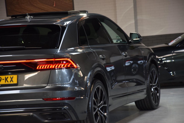 Audi Q8 55 TFSI Quattro Pro Line S *S-Line*|Panoramadak|Dealer onderhouden|ACC|