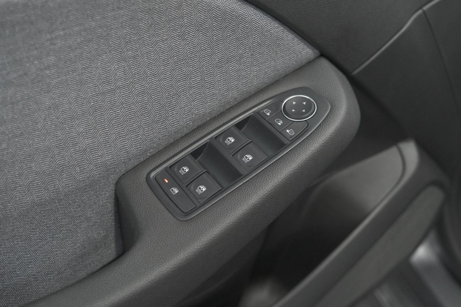 Renault Clio TCe 90 GPF techno | 360 Camera | Adaptieve Cruise Control | 9.3 Inch Groot Scherm