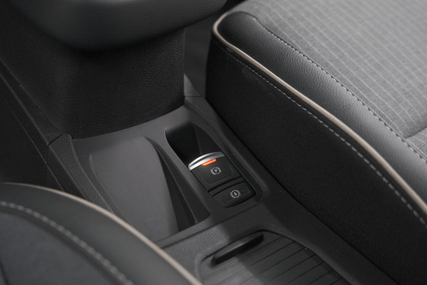 Renault Clio TCe 90 GPF techno | 360 Camera | Adaptieve Cruise Control | 9.3 Inch Groot Scherm