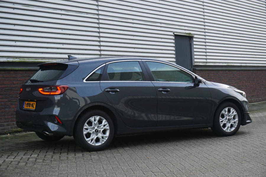 Kia Ceed 1.0 T-GDi 120PK DynamicLine/Geen Importauto/ All-Seasonbanden.