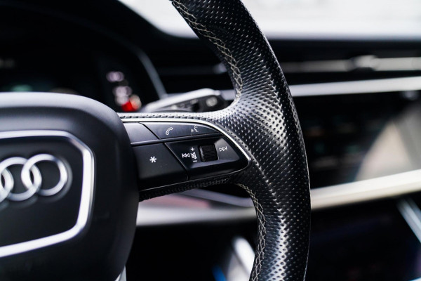 Audi Q8 60 TFSI e quattro Competition | Achterbank Verwarming | Stuurwiel Verwarming | Bang & Olufsen