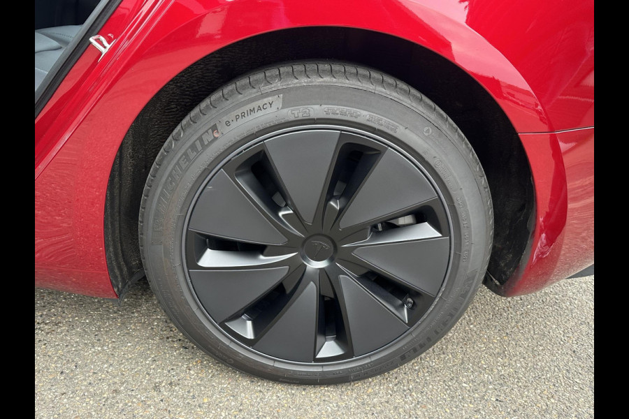 Tesla Model 3 RWD 60 kWh ORGI. NL 23.000KM! | VOLLEDIGE TESLA GARANTIE T/M 01/2028 OF 80.000KM| DE HOOGVOLTACCU EN AANDRIJFLIJN TOT 2032 of 160.000KM | ELEK. ACHTERKLEP| STOEL VENTILATIE