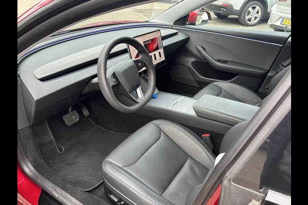 Tesla Model 3 RWD 60 kWh ORGI. NL 23.000KM! | VOLLEDIGE TESLA GARANTIE T/M 01/2028 OF 80.000KM| DE HOOGVOLTACCU EN AANDRIJFLIJN TOT 2032 of 160.000KM | ELEK. ACHTERKLEP| STOEL VENTILATIE