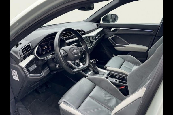Audi Q3 Sportback 45 TFSI quattro edition one 230pk | Navigatie | Parkeercamera | B&O Audio | Panoramadak | Lederen bekleding